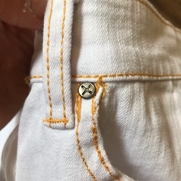 Abbey Dawn by Avril Lavigne white skinny jeans with embroidered star pockets - Picture 10 of 15